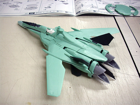 1/72　RVF-25 メサイアバルキリー ルカ機 with ゴースト