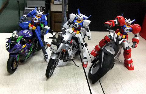 ライダーを乗せてみました！　第１回 バイクプラモデル限定コンペ　極私的プラモデルコンペ