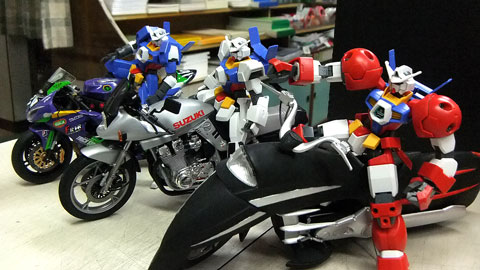 ライダーを乗せてみました！　第１回 バイクプラモデル限定コンペ　極私的プラモデルコンペ