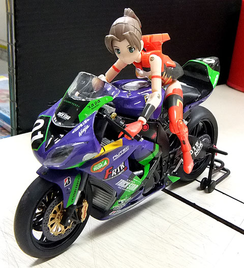 ライダーを乗せてみました！　第１回 バイクプラモデル限定コンペ　極私的プラモデルコンペ